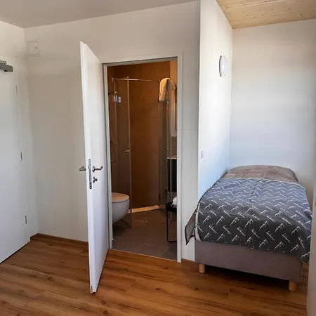Glockneralm - Exklusiv Erreichbar Mit Skilift Bed & Breakfast