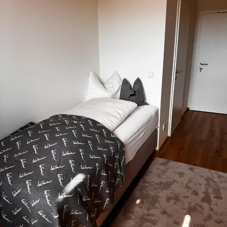 Bed & Breakfast Glockneralm - Exklusiv Erreichbar Mit Skilift