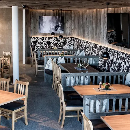 Glockneralm - Hiking- And Skihotel Exklusively Accessible By Cable Car לינה וארוחת בוקר